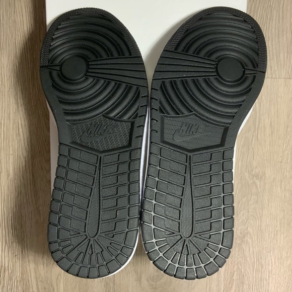 Nike Air Jordan 1 Mid Coconut Milk Women’s Size 10 Available - BQ6472-121 - Picture 9 of 11